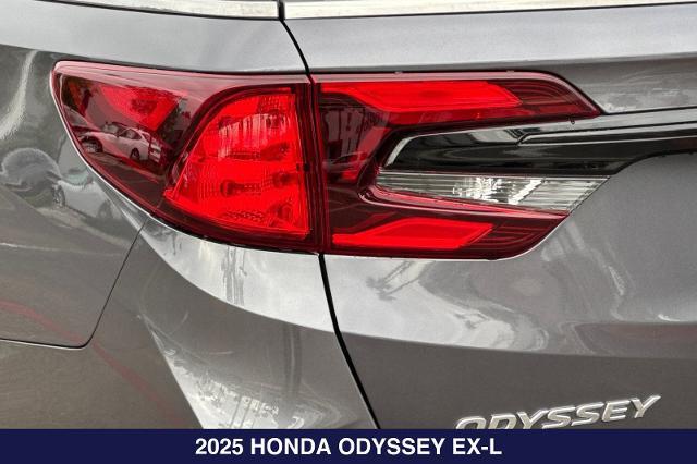 2025 Honda Odyssey - $32,000