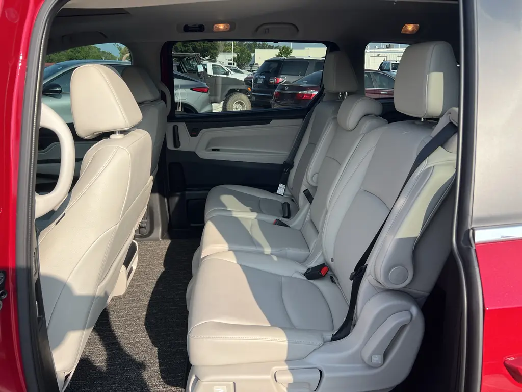 2026 Honda Odyssey - $40,180