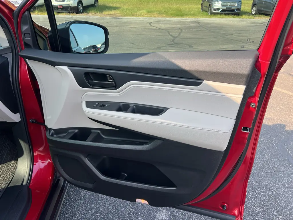 2026 Honda Odyssey - $40,180
