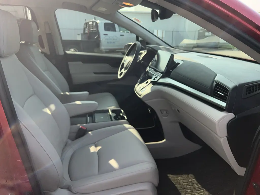 2026 Honda Odyssey - $40,180
