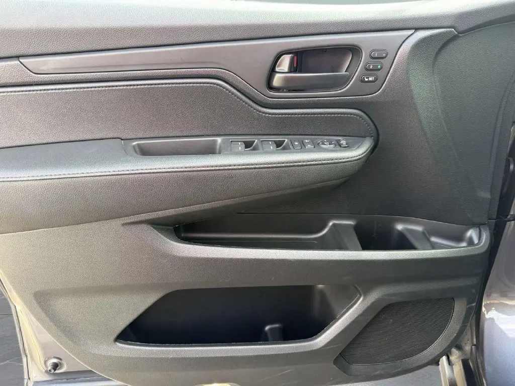 2025 Honda Odyssey - $33,500