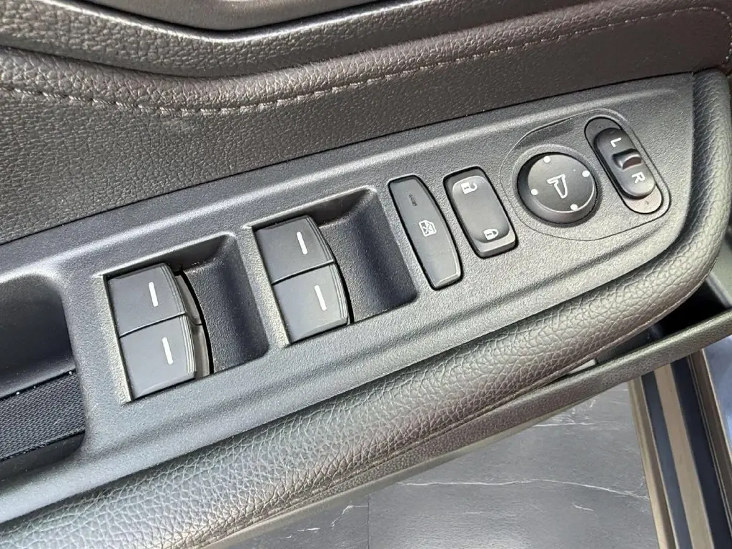 2025 Honda Odyssey - $33,500