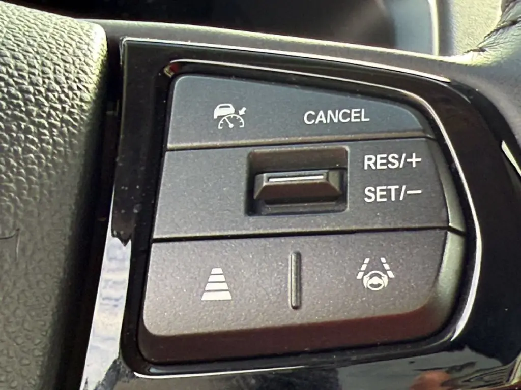2025 Honda Odyssey - $33,500