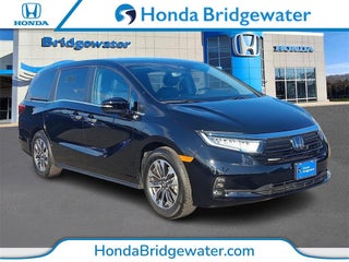 2024 Honda Odyssey with Crystal Black Pearl Exterior