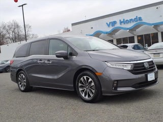 2024 Honda Odyssey with Modern Steel Metallic Exterior