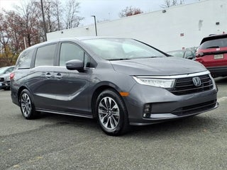 2024 Honda Odyssey with Modern Steel Metallic Exterior