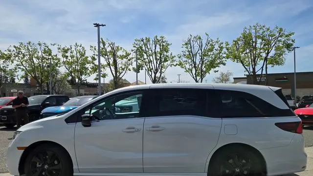 2023 Honda Odyssey Sport