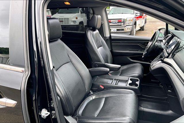 2022 Honda Odyssey - $32,000