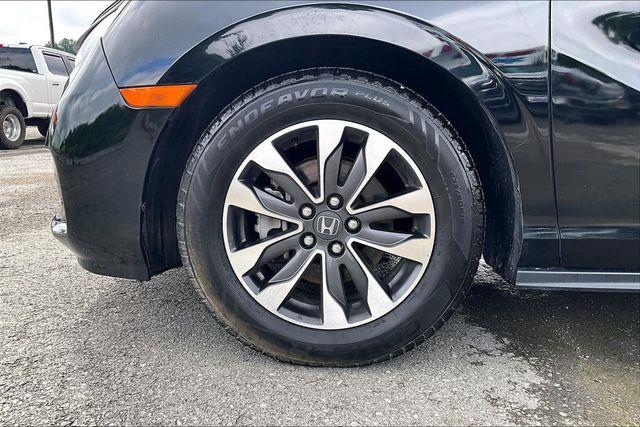2022 Honda Odyssey - $32,000