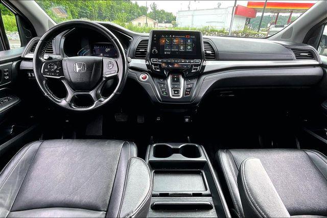 2022 Honda Odyssey - $32,000