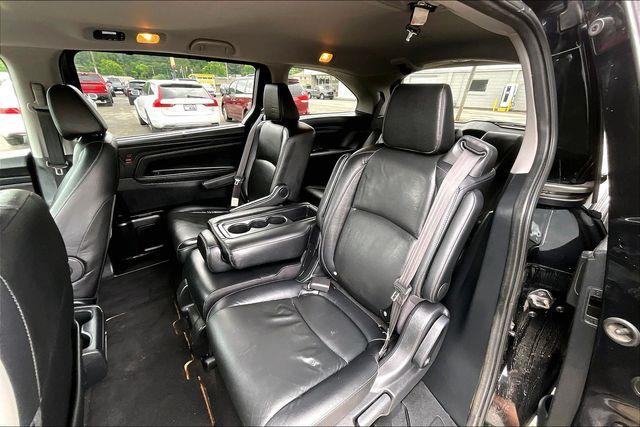 2022 Honda Odyssey - $32,000