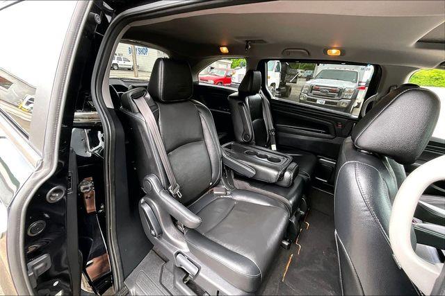 2022 Honda Odyssey - $32,000