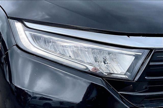 2022 Honda Odyssey - $32,000
