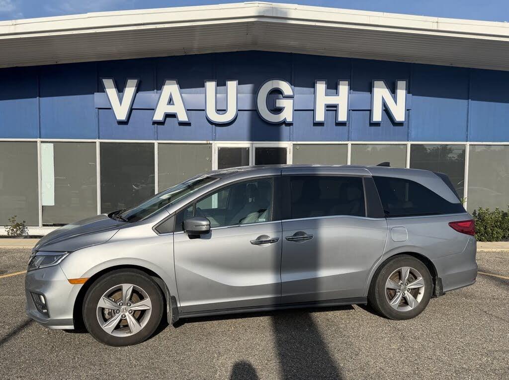 2018 Honda Odyssey - $11,898