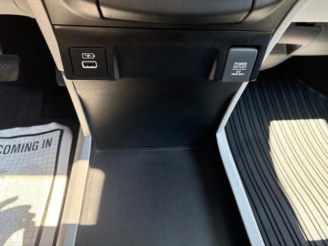 2022 Honda Odyssey - $19,978