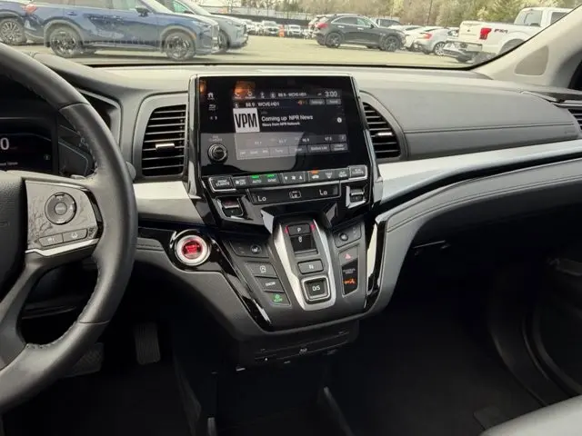 2023 Honda Odyssey - $41,995