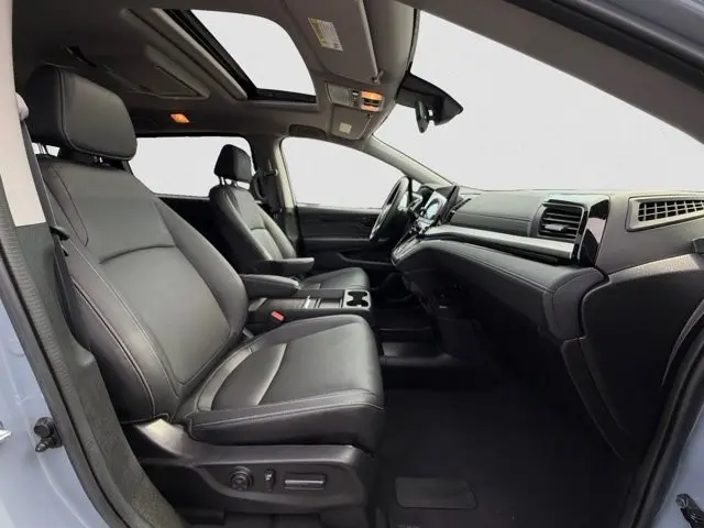 2023 Honda Odyssey - $41,995