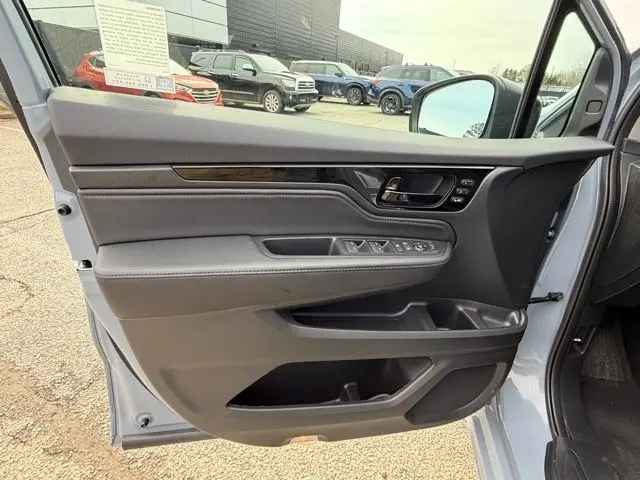 2023 Honda Odyssey - $41,995
