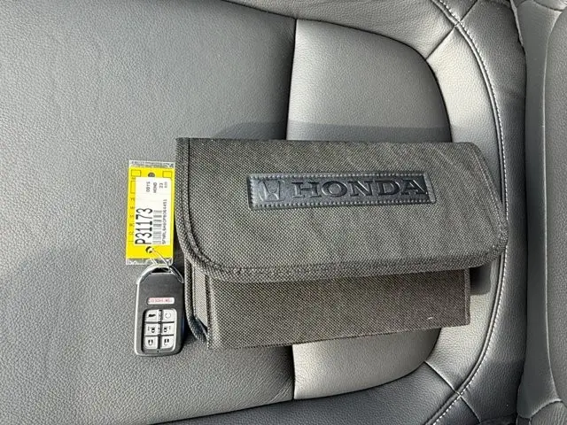 2023 Honda Odyssey - $41,995