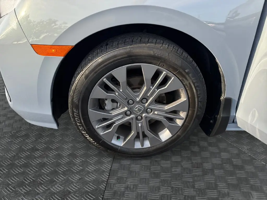 2025 Honda Odyssey - $36,987