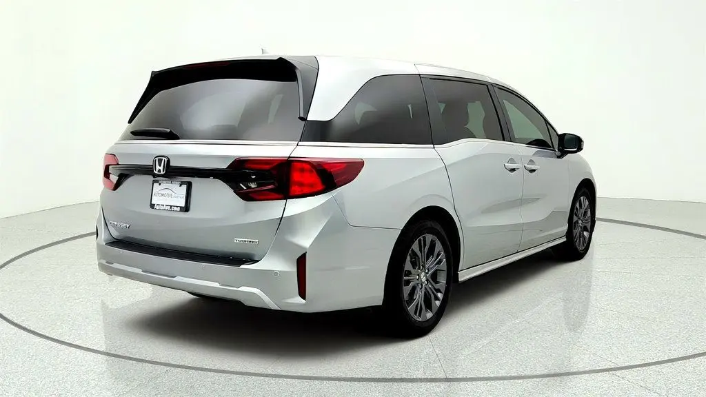 2026 Honda Odyssey - $44,495