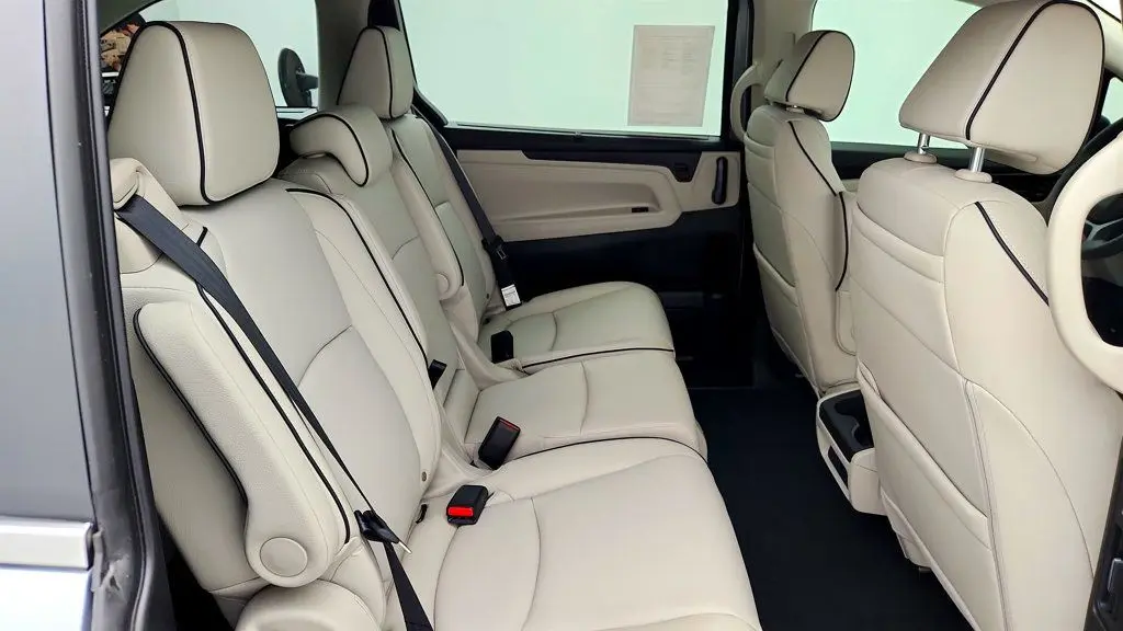 2026 Honda Odyssey - $44,495