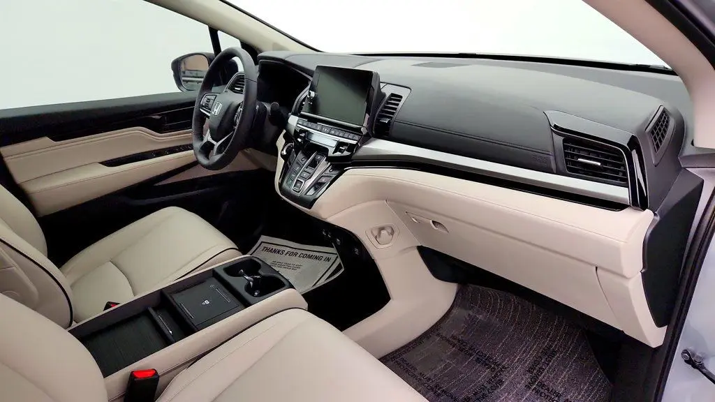 2026 Honda Odyssey - $44,495