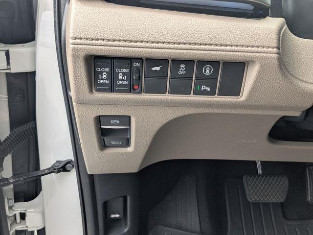 2022 Honda Odyssey - $29,992