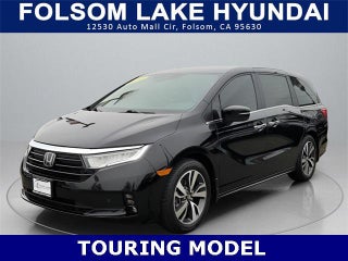 2024 Honda Odyssey with Crystal Black Pearl Exterior