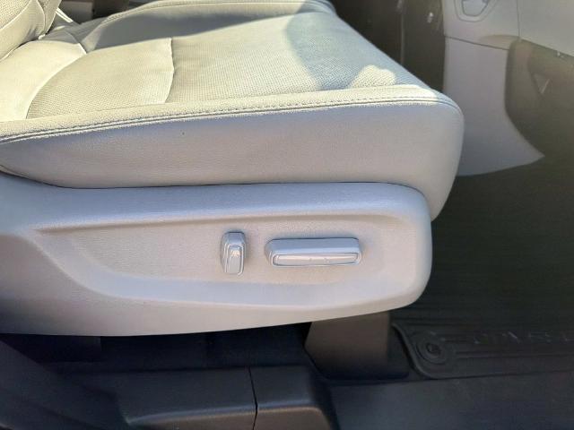 2018 Honda Odyssey - $17,380