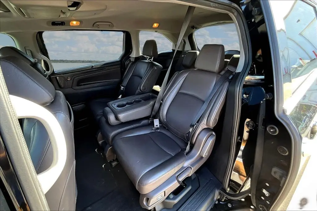 2019 Honda Odyssey - $21,989