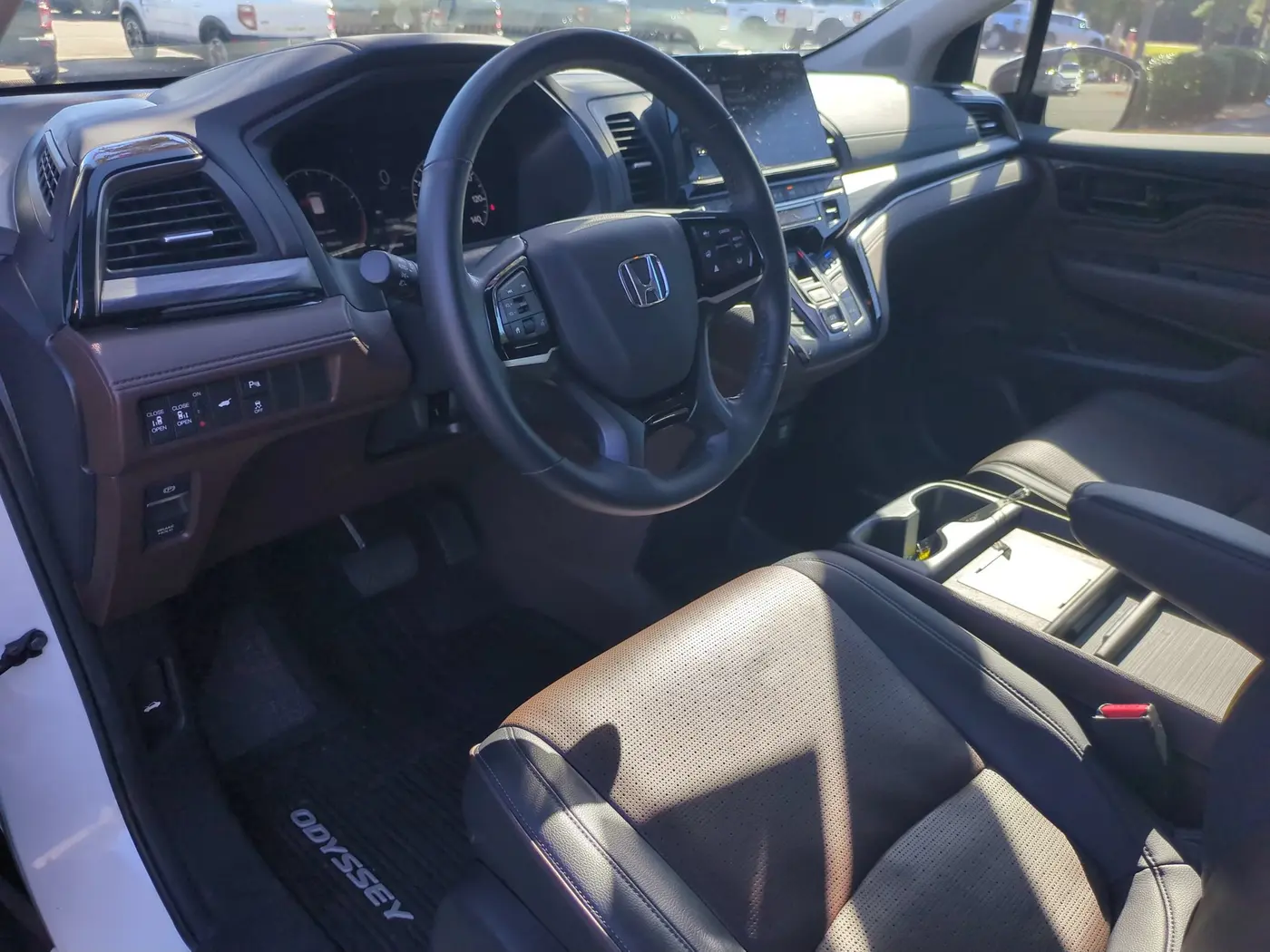 2025 Honda Odyssey - $43,995