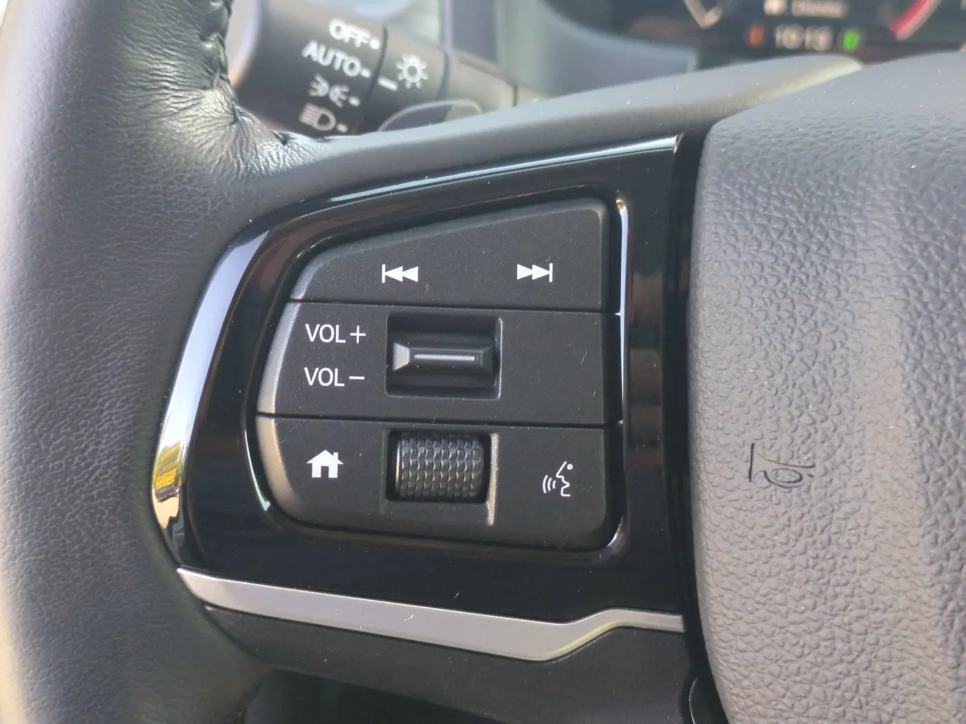 2025 Honda Odyssey - $43,995
