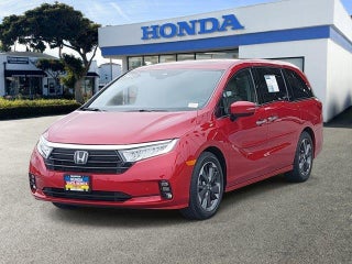 2023 Honda Odyssey with Radiant Red Metallic Ii Exterior