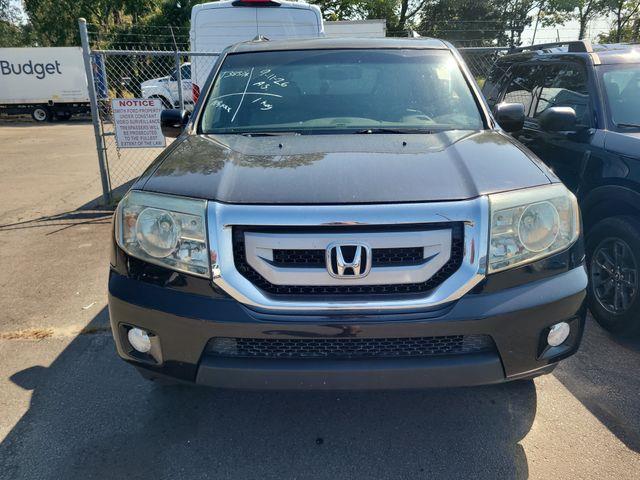 2011 Honda Pilot EX-L w/DVD — photo 1 of 3