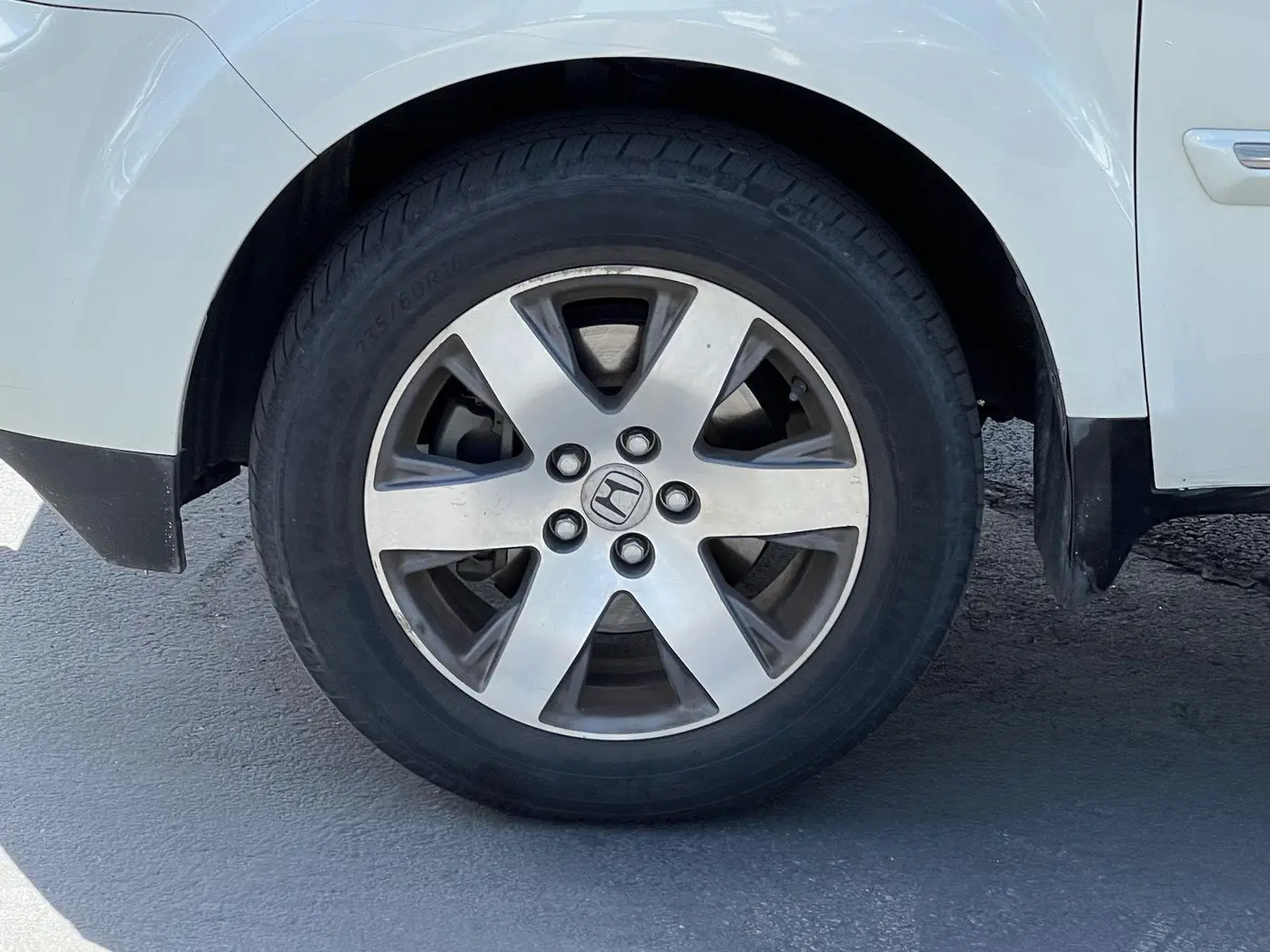2013 Honda Pilot - $8,799