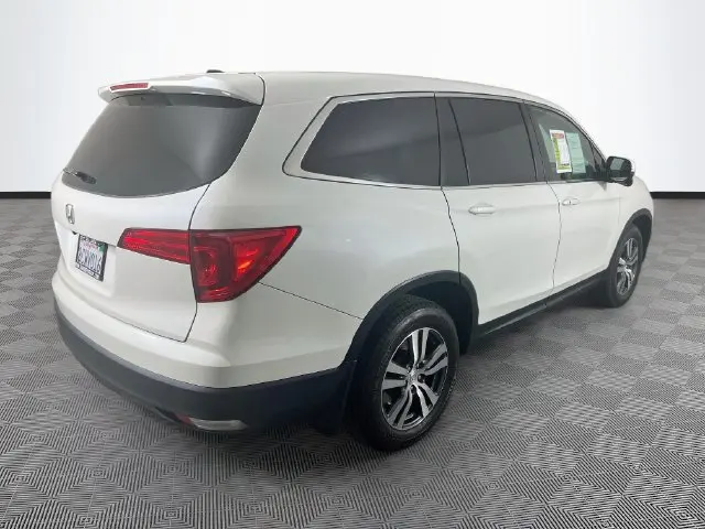 2018 Honda Pilot - $17,900