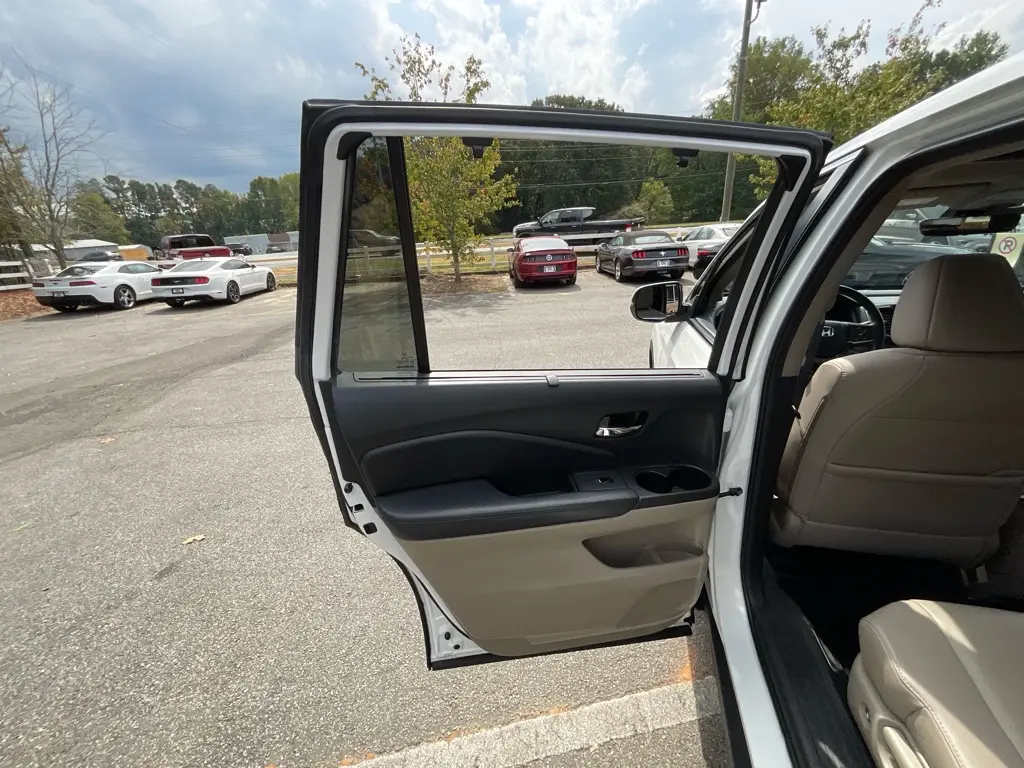 2020 Honda Pilot - $18,985