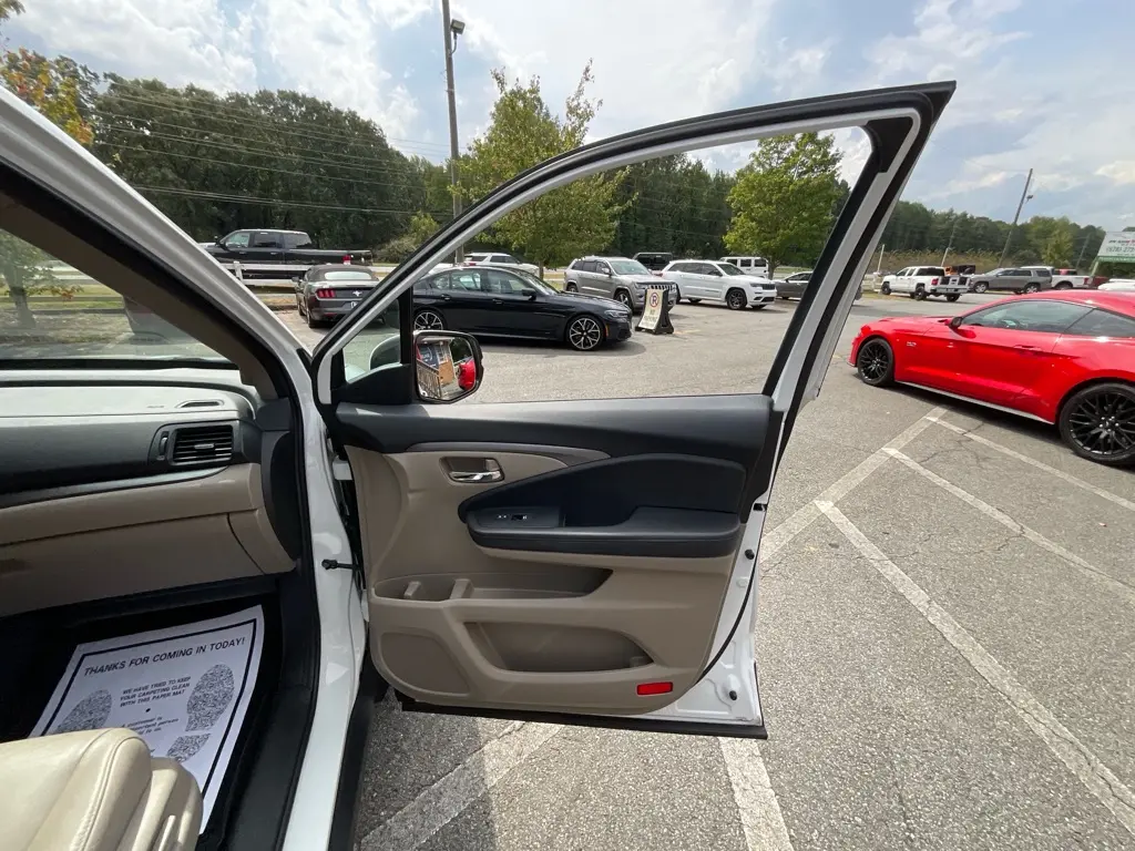2020 Honda Pilot - $18,985