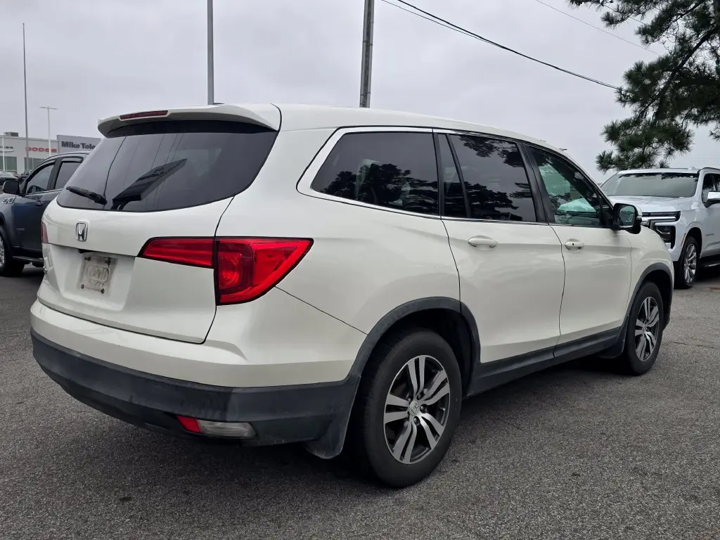 2017 Honda Pilot - $18,890