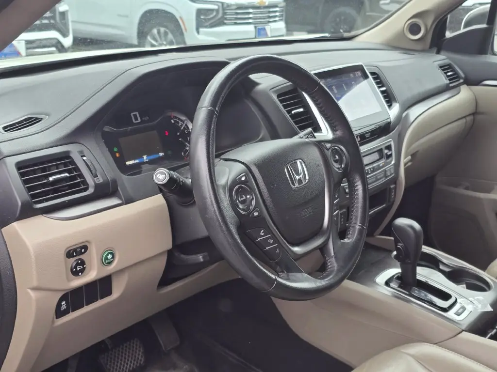 2017 Honda Pilot - $18,890