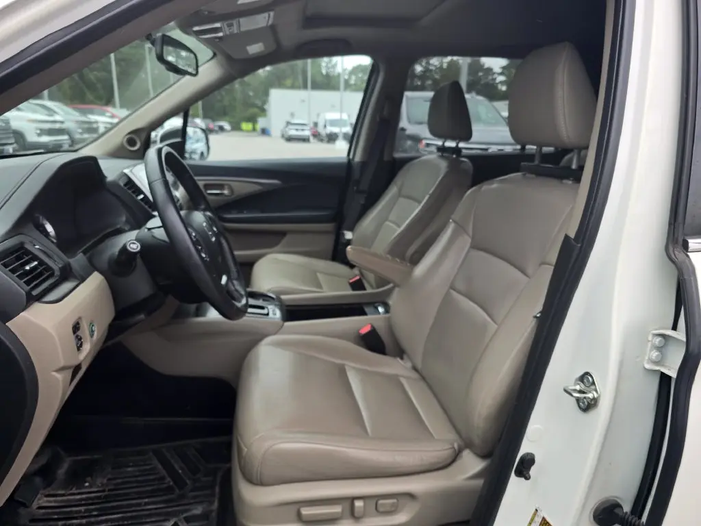 2017 Honda Pilot - $18,890