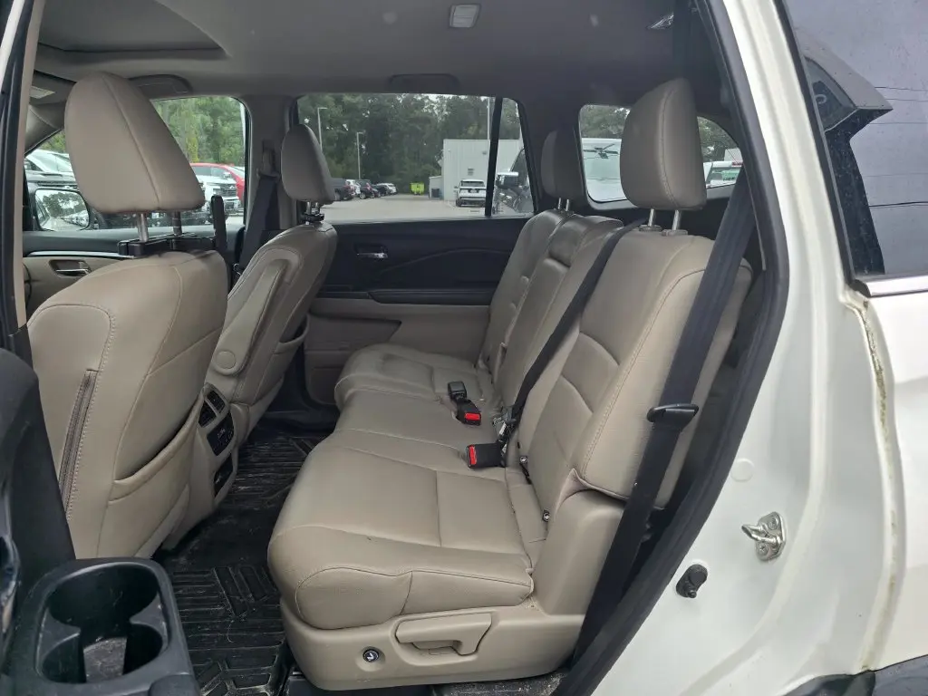 2017 Honda Pilot - $18,890