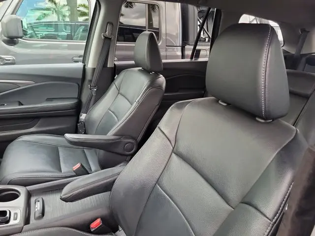 2017 Honda Pilot - $19,990