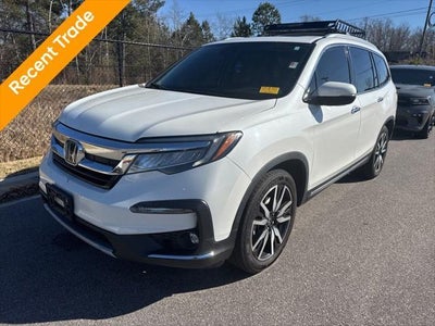 2021 Honda Pilot Touring 4DR SUV W/REAR Captain's Chairs