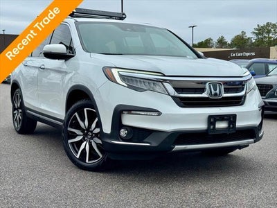 2021 Honda Pilot Touring 4DR SUV W/REAR Captain's Chairs