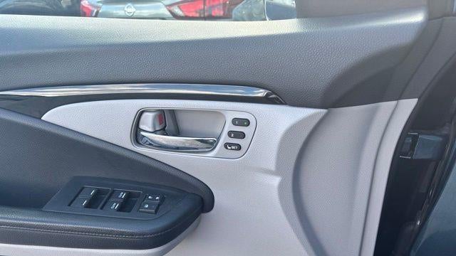 2019 Honda Pilot Touring w/Rear Captain's Chairs