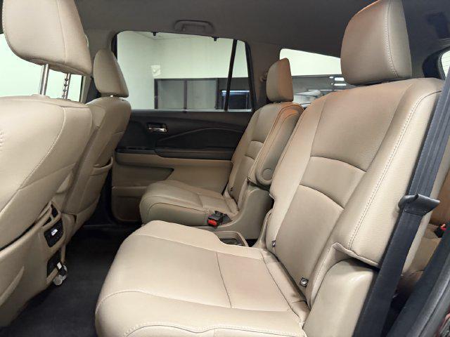 2022 Honda Pilot - $25,950