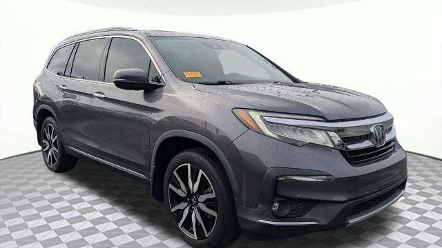 Preowned 2022 Honda Pilot Touring w/Rear Captain's Chairs for Sale