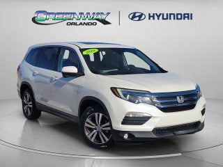 2016 Honda Pilot with Diamond White Pearl Exterior